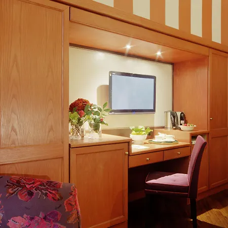 Numa Camperio Hotel
